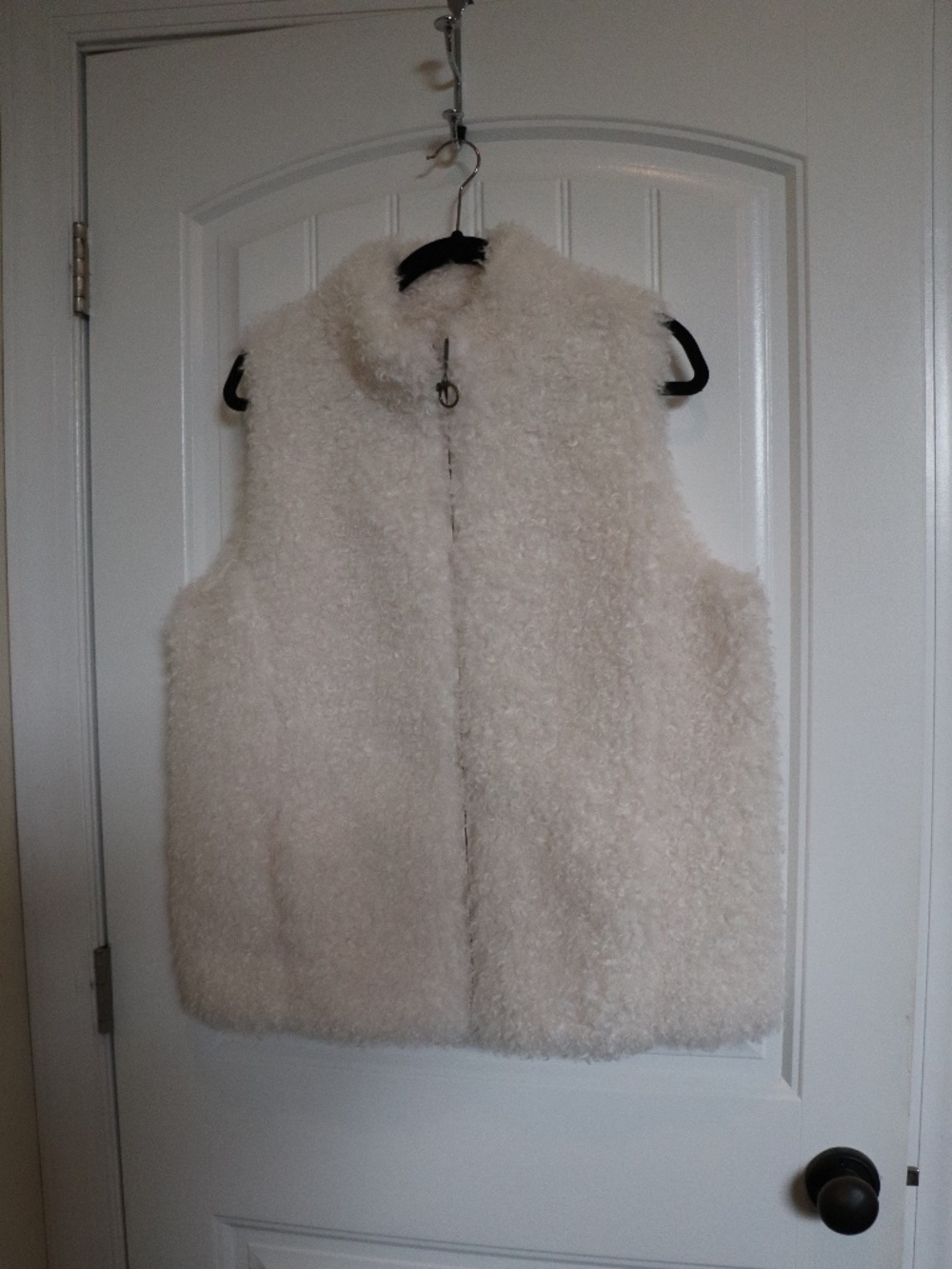 Skye's The Limit Soft White | Cream Faux Fur Full-Zip Vest W/ Pockets Size Large